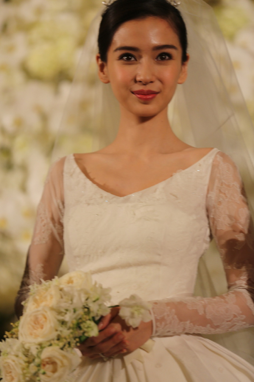 杨颖黄晓明婚礼现场生图#angelababy这是我结婚的地方# #明星沉浮记