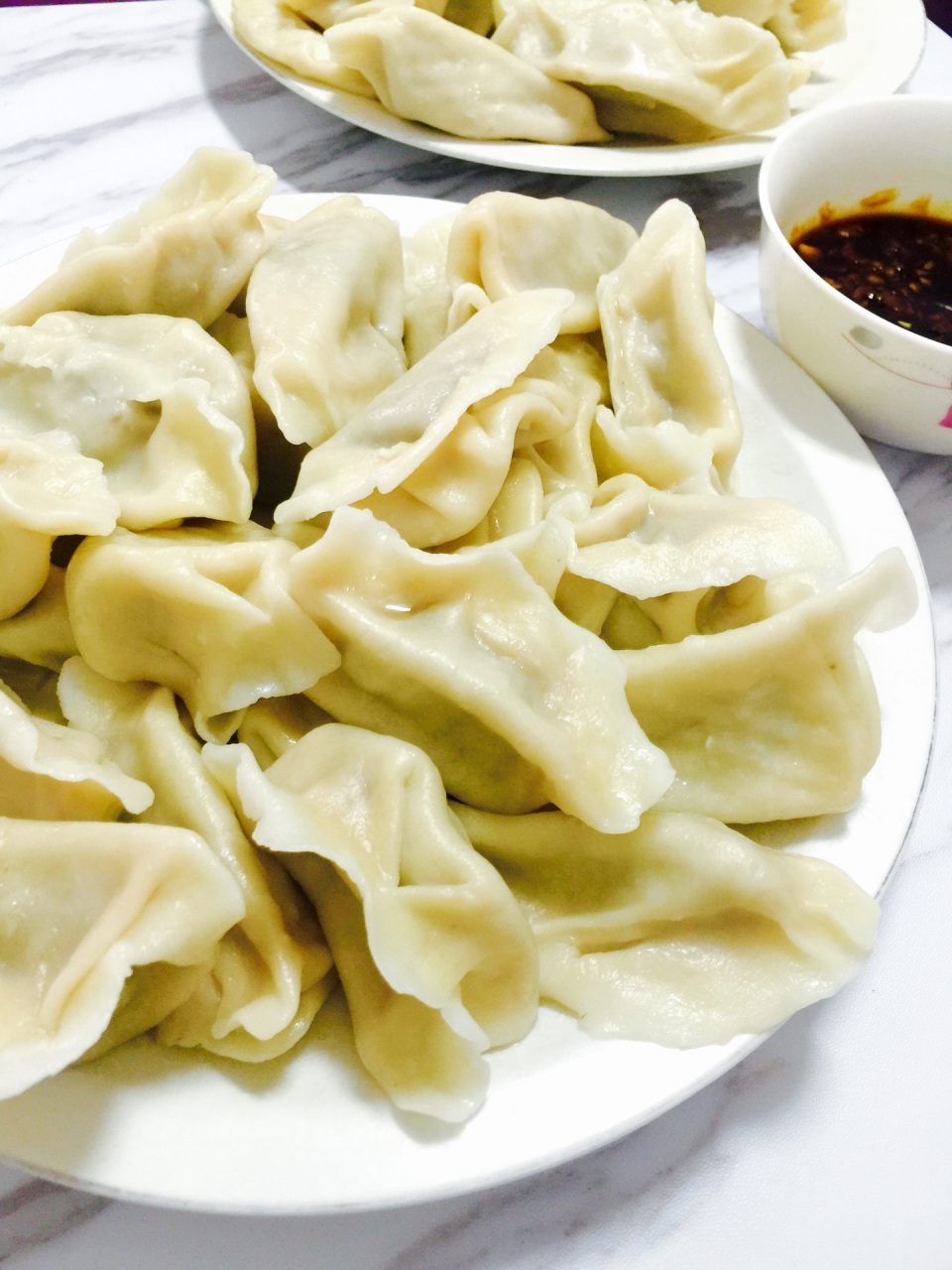 驴肉馅饺子 饺子是中华传统美食,逢年过节都会吃它,有句俗语说"舒服不
