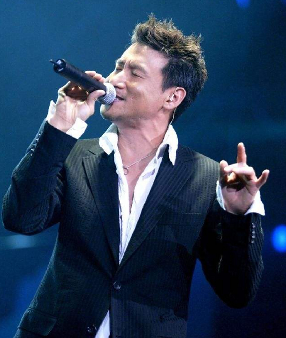 张学友曾自爆,童年他干的最坏的事就是偷东西.