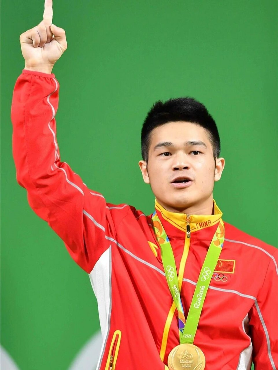 在青春的赛道上,石智勇以拼搏定义了青春,用不凡铸就了举重界的传奇.