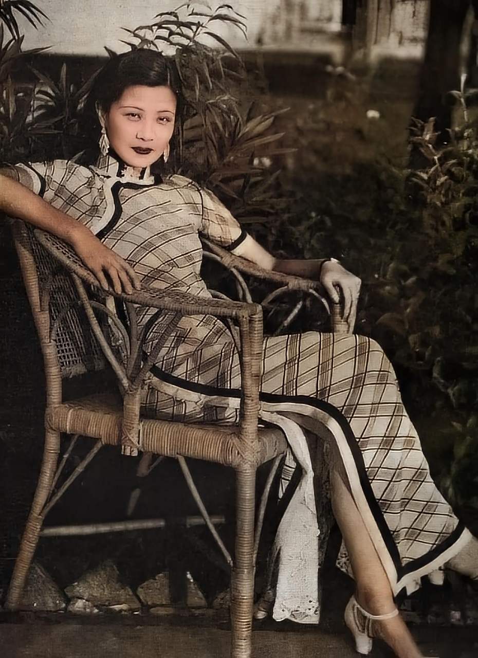 年轻的张乐怡,时年十八九岁,1.