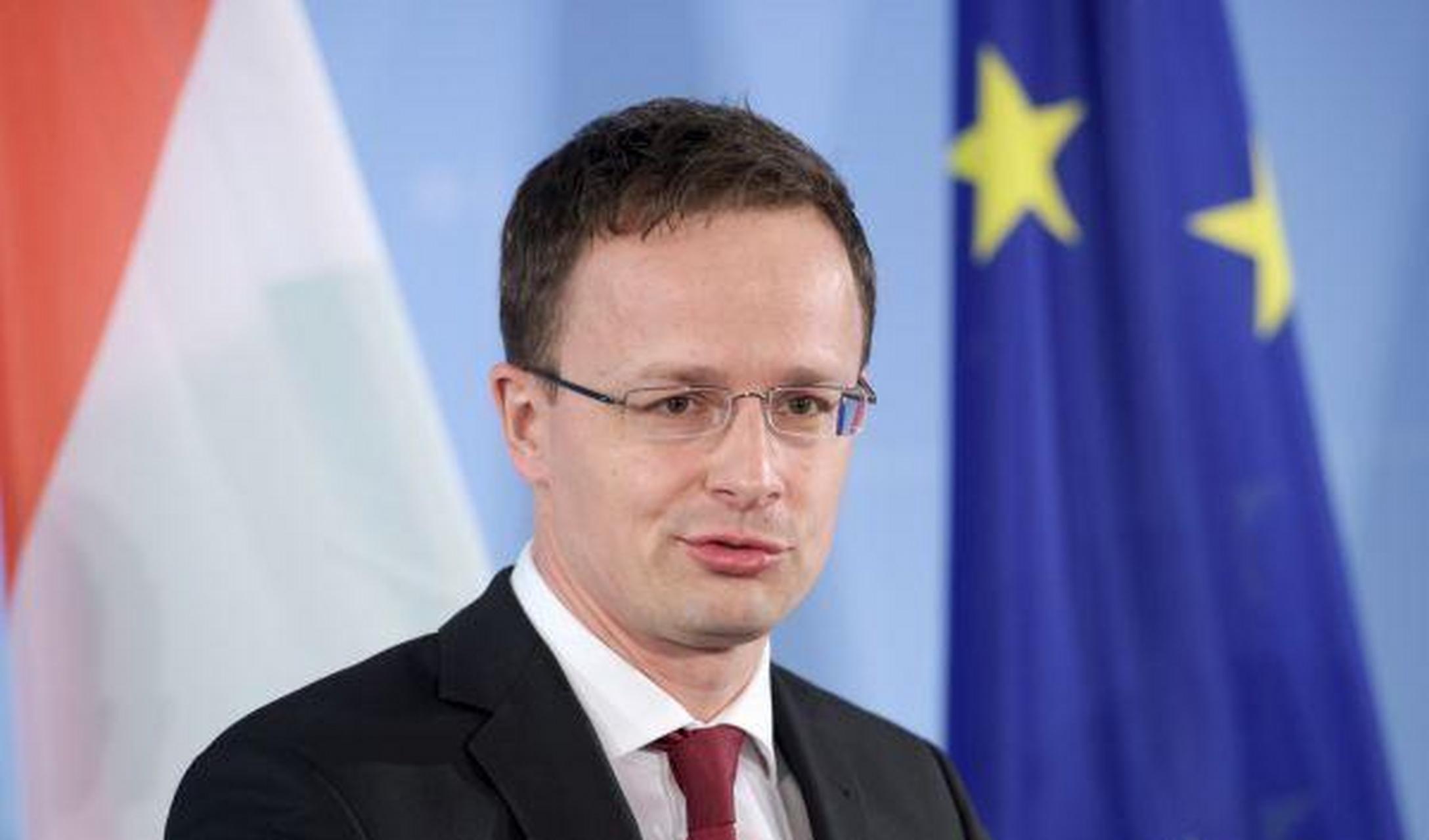 据快讯,匈牙利外长西雅尔多在社交媒体上发表言论,指责乌克兰总统泽连