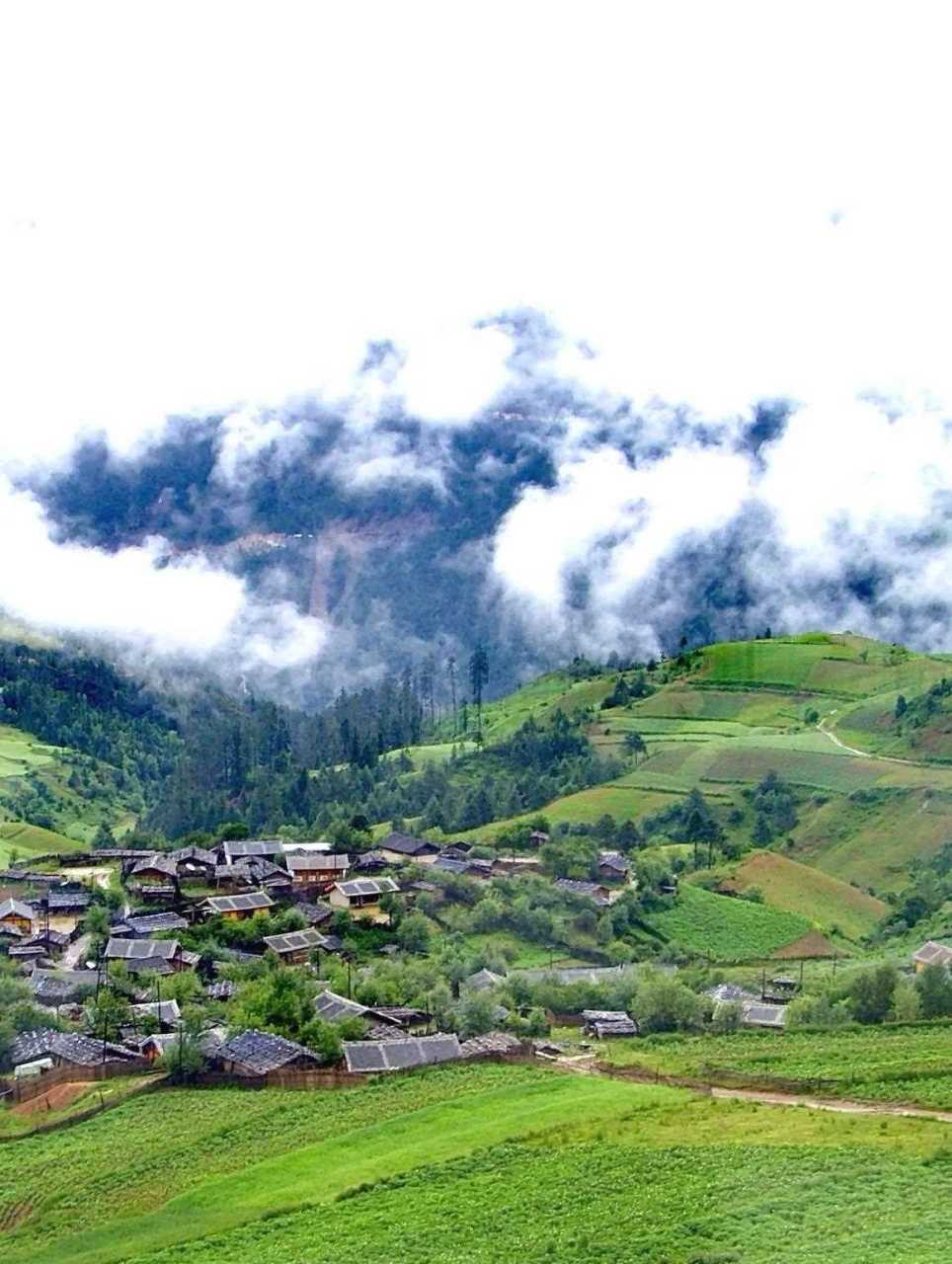 云南,雨后,比仙境还美的山村