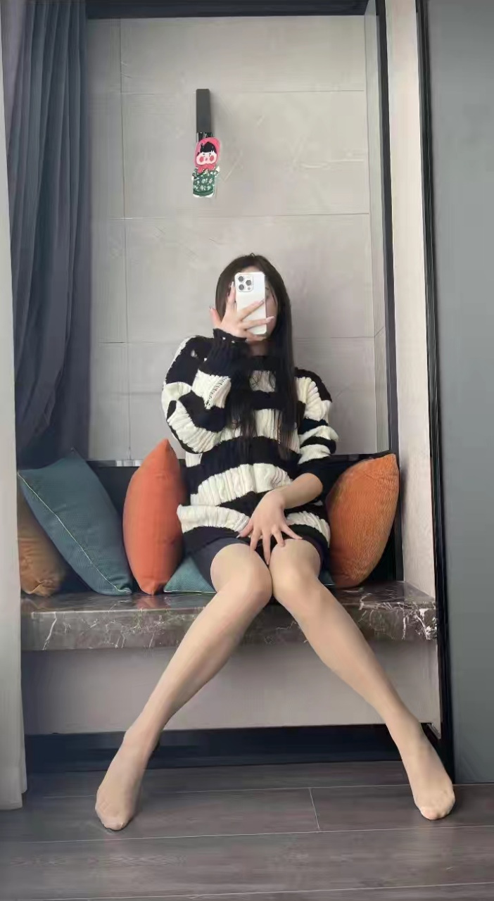 大长腿美女# #丝袜美脚# #丝袜美脚