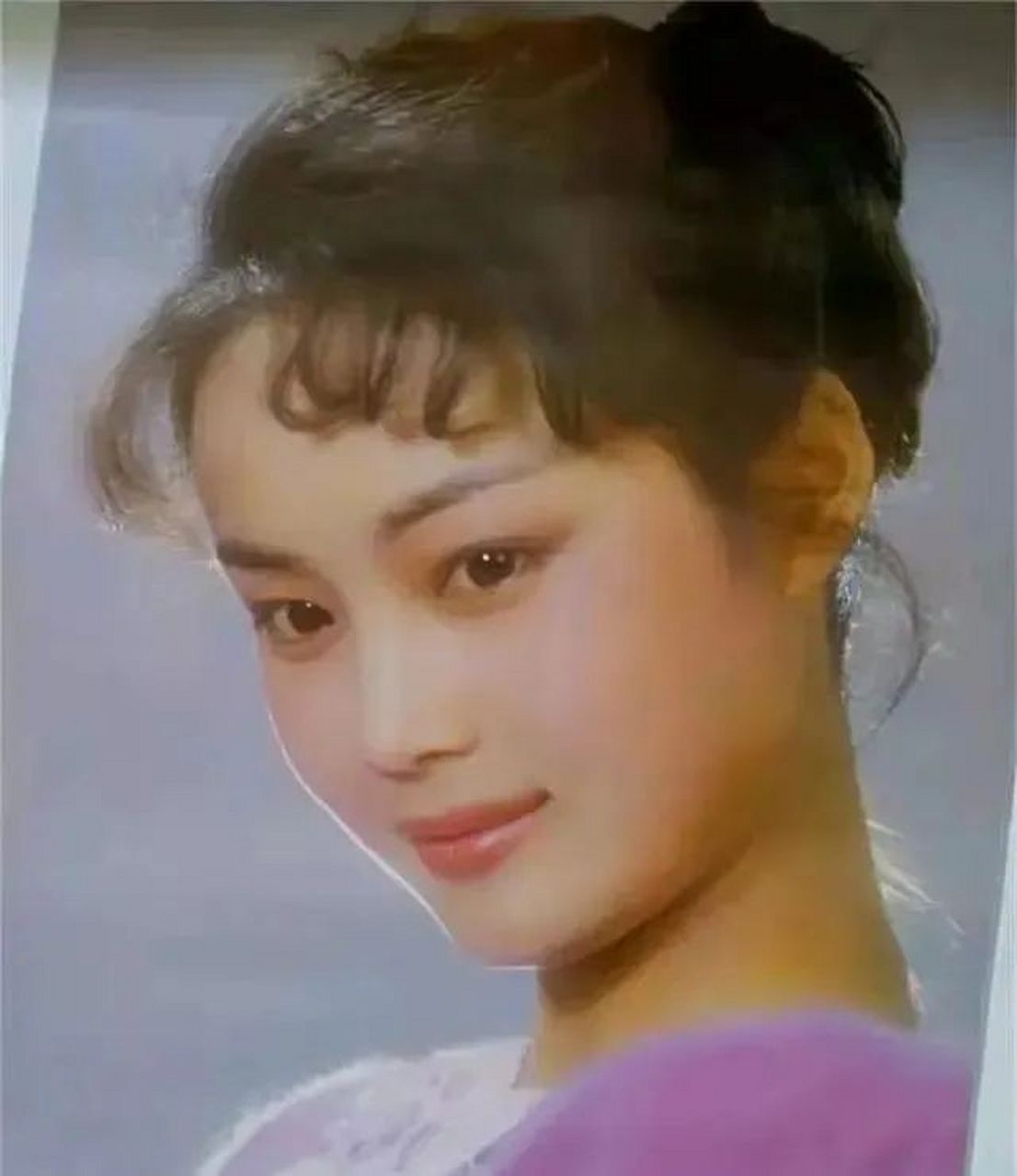 温婉端庄 的女明星之茹萍  茹萍的长相很有东方美,她的脸蛋肉嘟嘟的