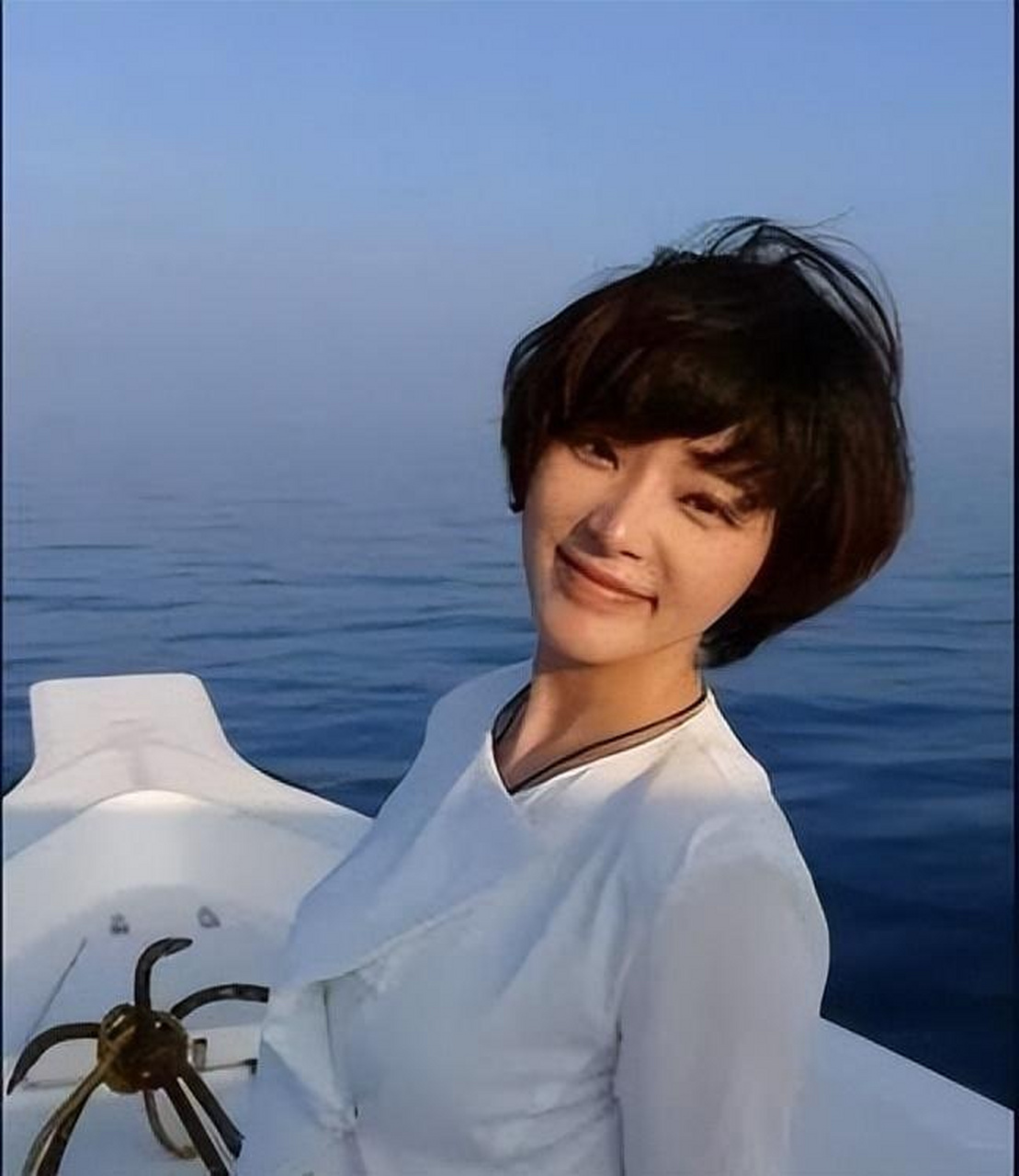 央视美女主播胡蝶:不顾反对嫁大12岁其貌不扬的陆川,她值得吗?