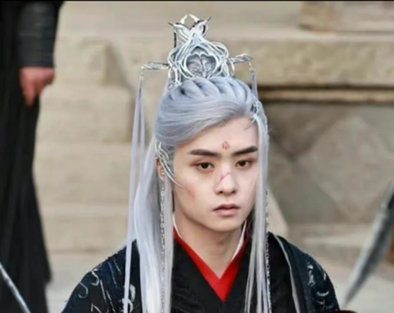 邓孝慈古装精修vs无修生图 ,差别有点大哈
