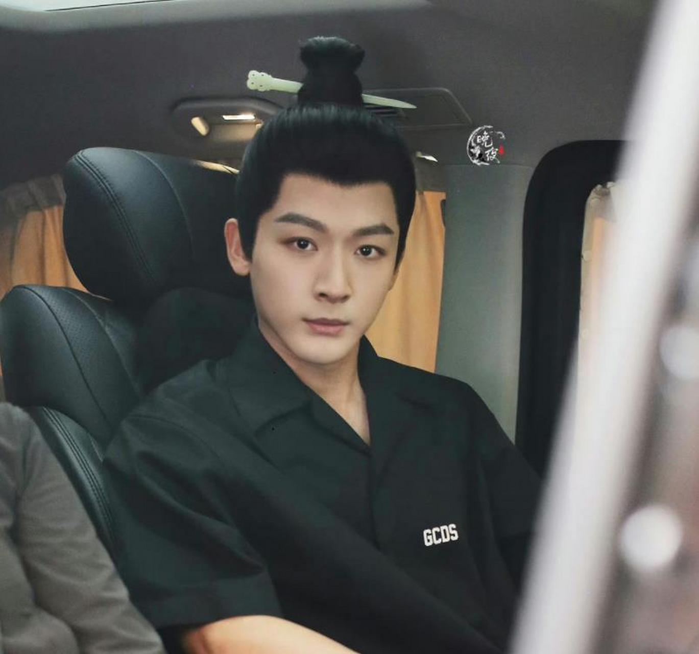 张晚意《柳舟记》(原名:娇藏)路透曝光,"崔行舟"这个造型,还真把人帅