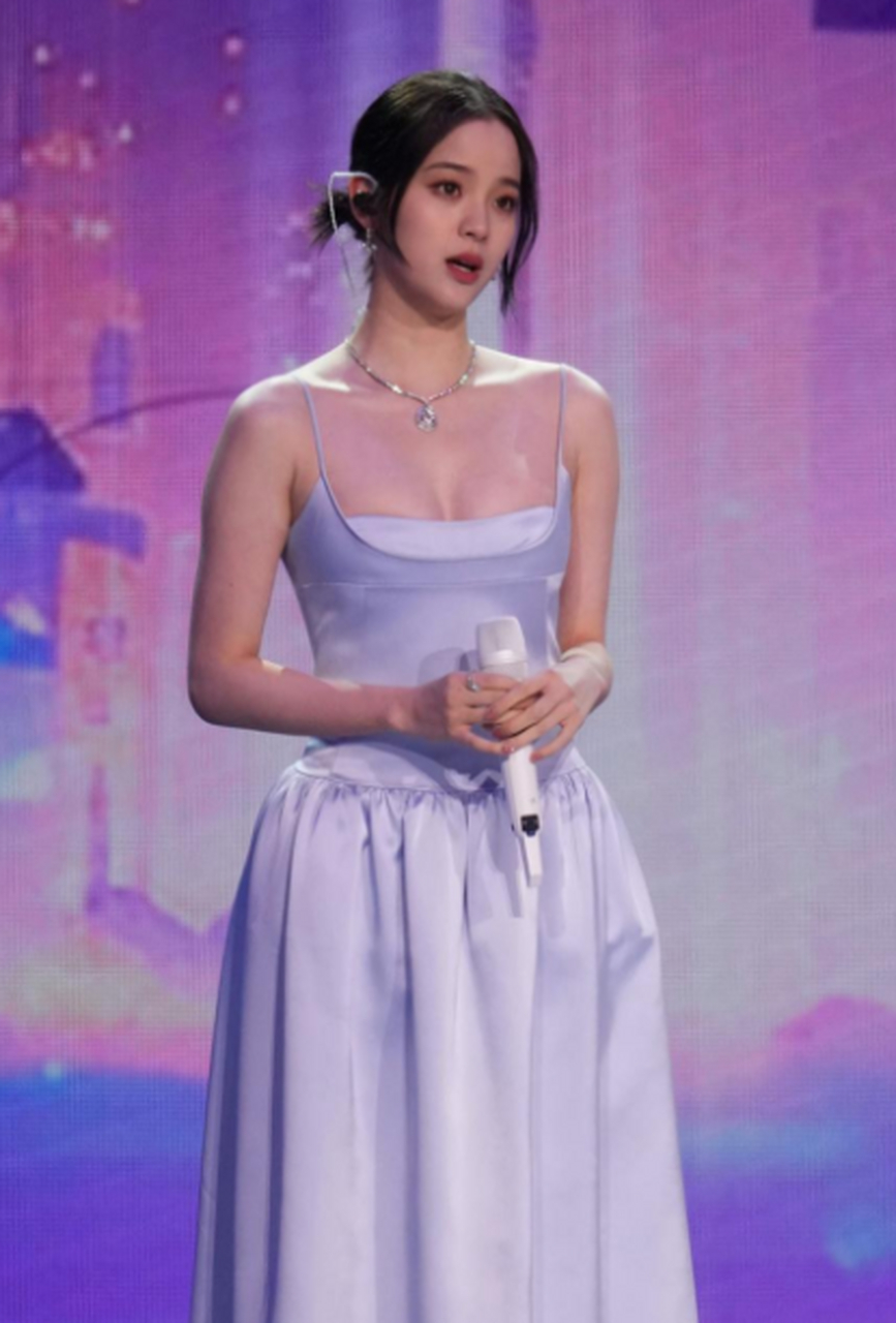 欧阳娜娜虽然长胖了,但还是挺好看的!