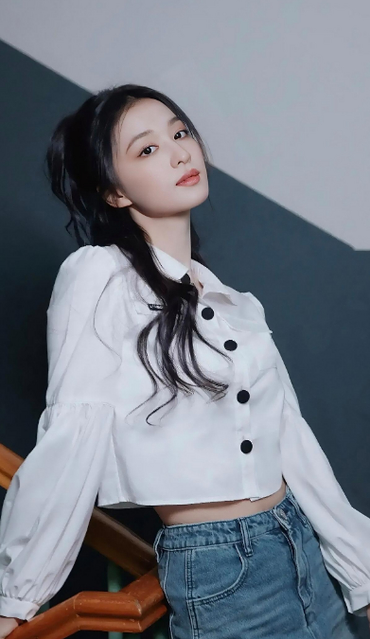 95颜值小花:王楚然
