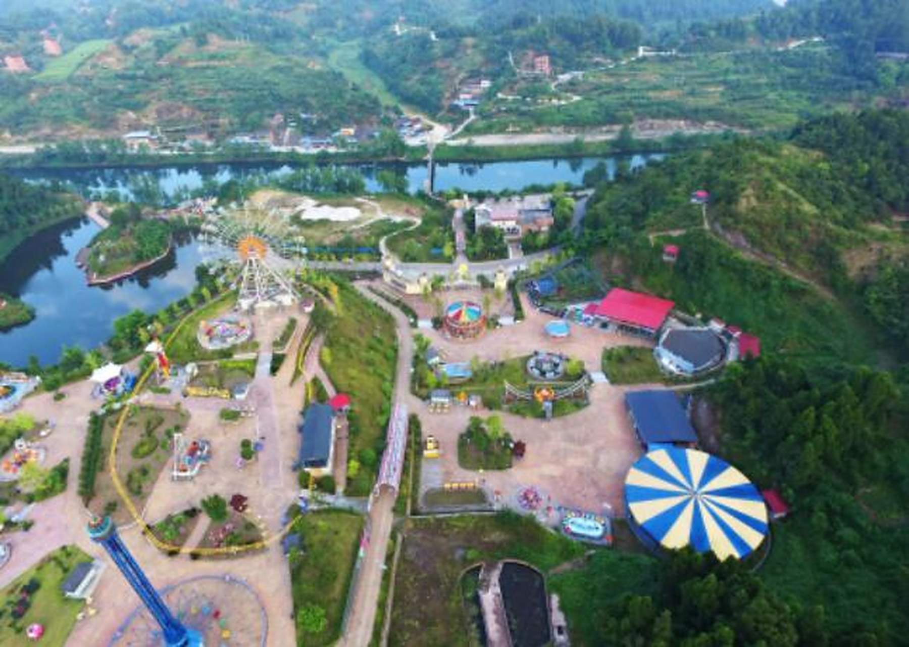 磐石月湖旅游区位于四川省达州市通川区磐石镇.景区规划面积约9.