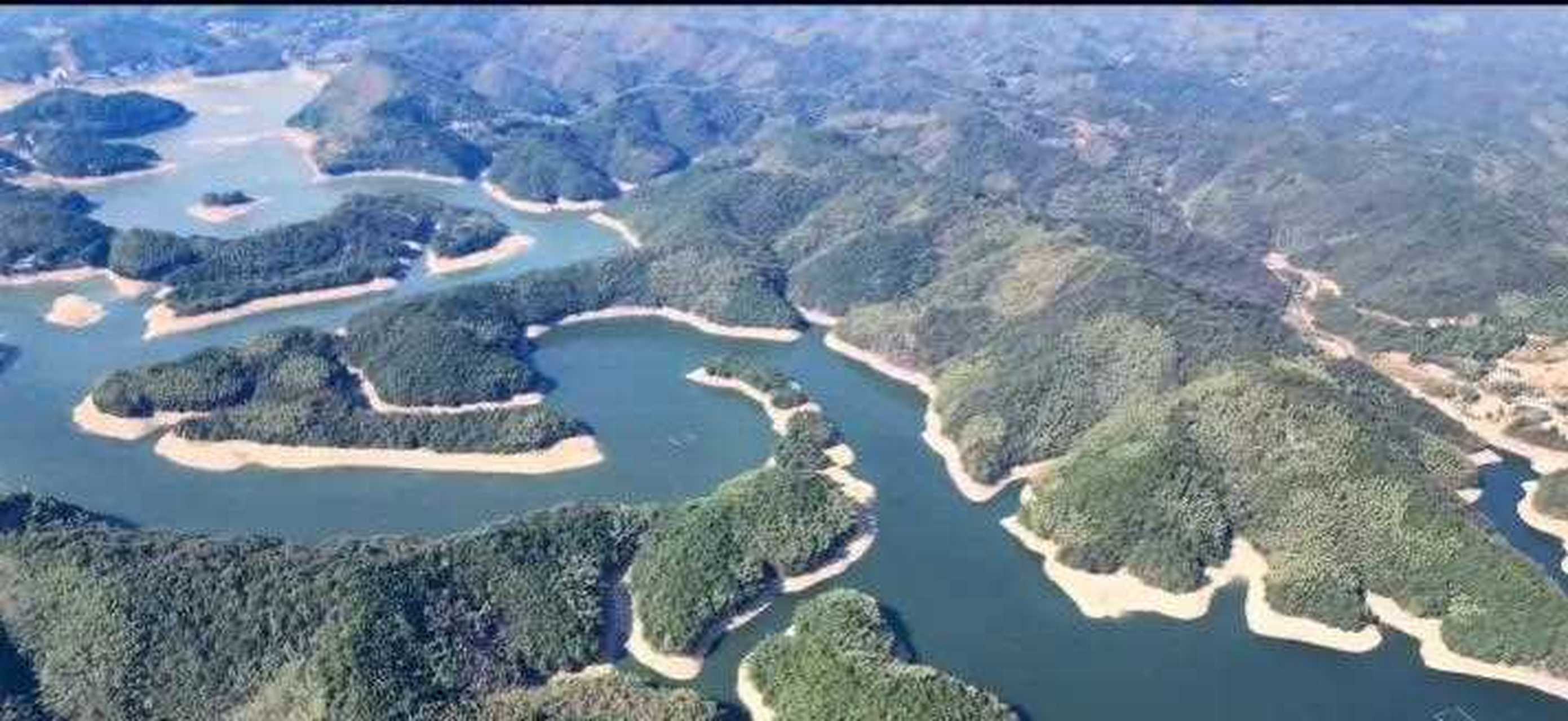 你们知道衡阳的织女湖吗?就在衡阳县岘山镇,从西渡开车过去20分钟.