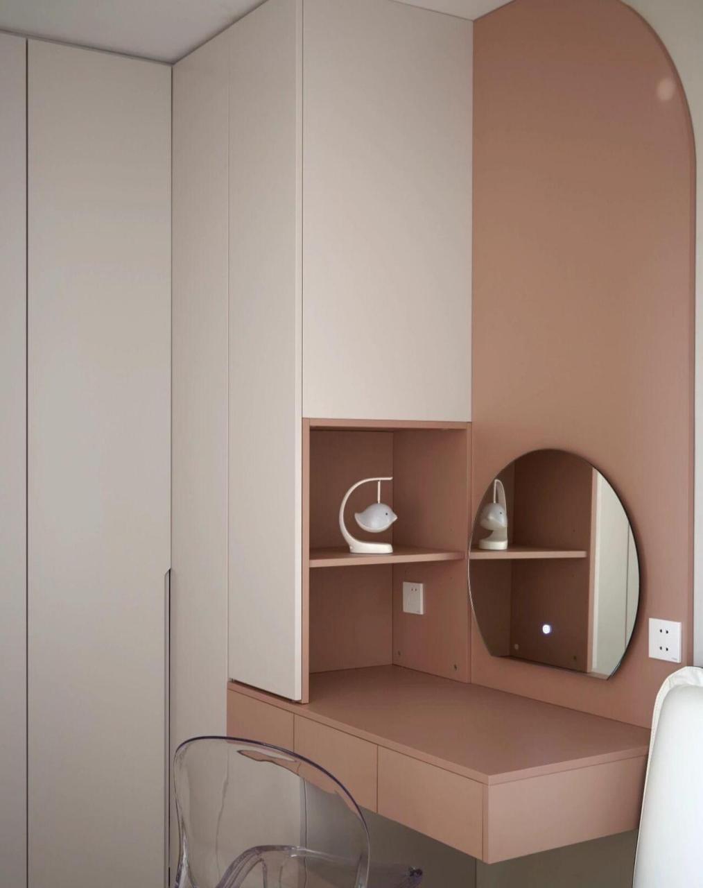 把梳妆台藏进衣柜,少女心卧室衣柜,附尺寸 [点亮平安灯]很多粉丝问