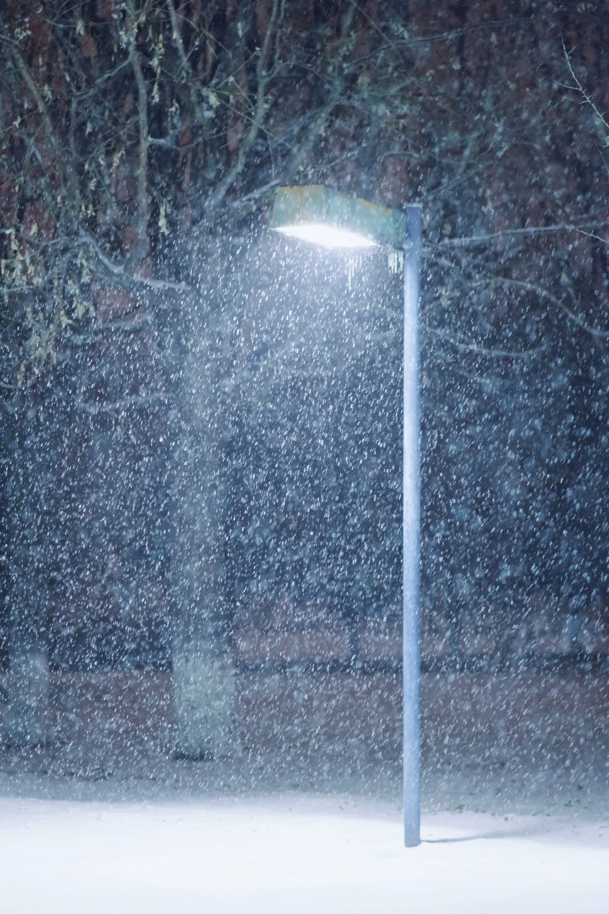 夜晚拍雪,不挑景|富士雪景|辽阳雪景 下雪的夜晚,银装素裹,仿佛置身