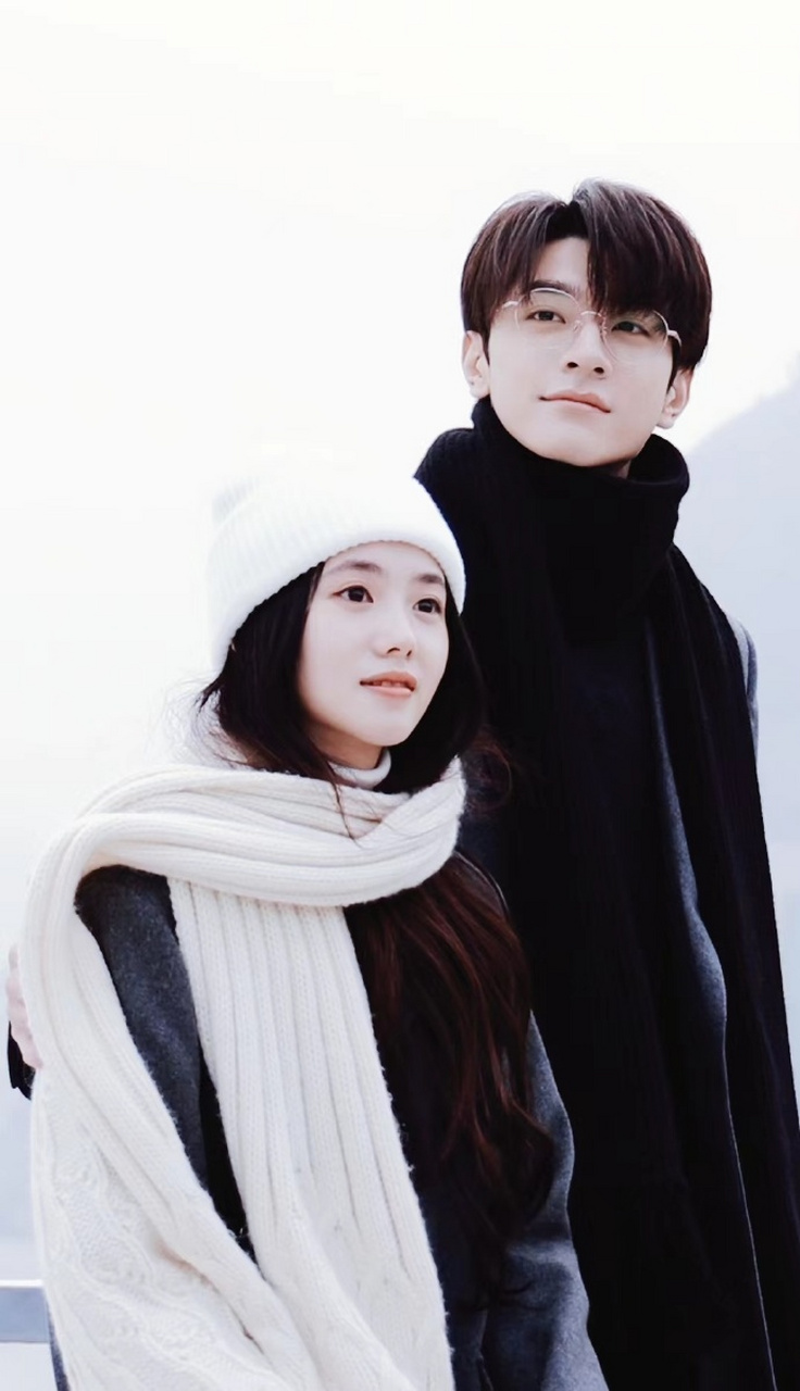 刘浩存和林一主演的新剧《脱轨》最近动静不少,虽然还没正式定档,但