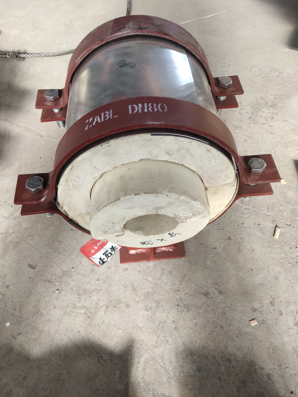 可是都没有注意,其实这些管道在铺设的时分,都需要用管道管托固定的