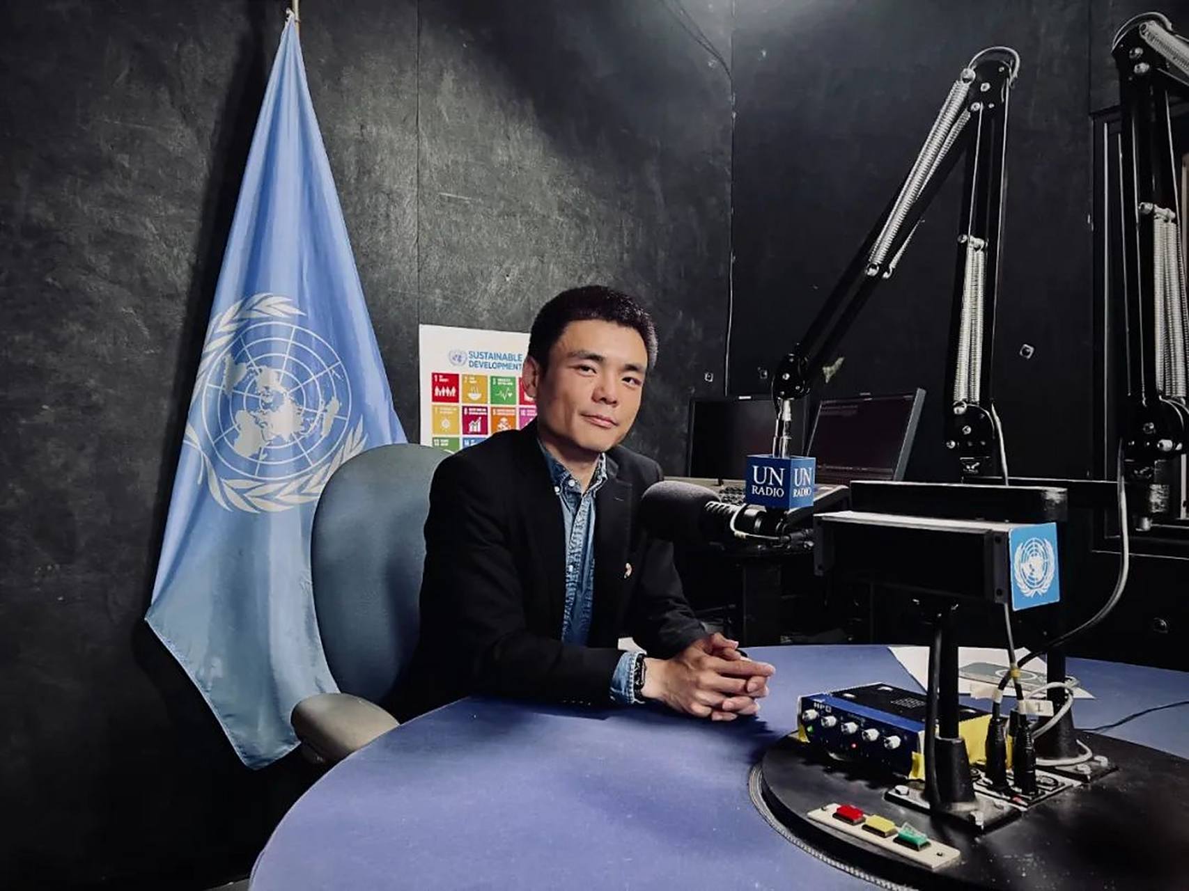 央视驻联合国徐德智曾获中央广播电视总台颁发的"十佳记者"荣誉称号.