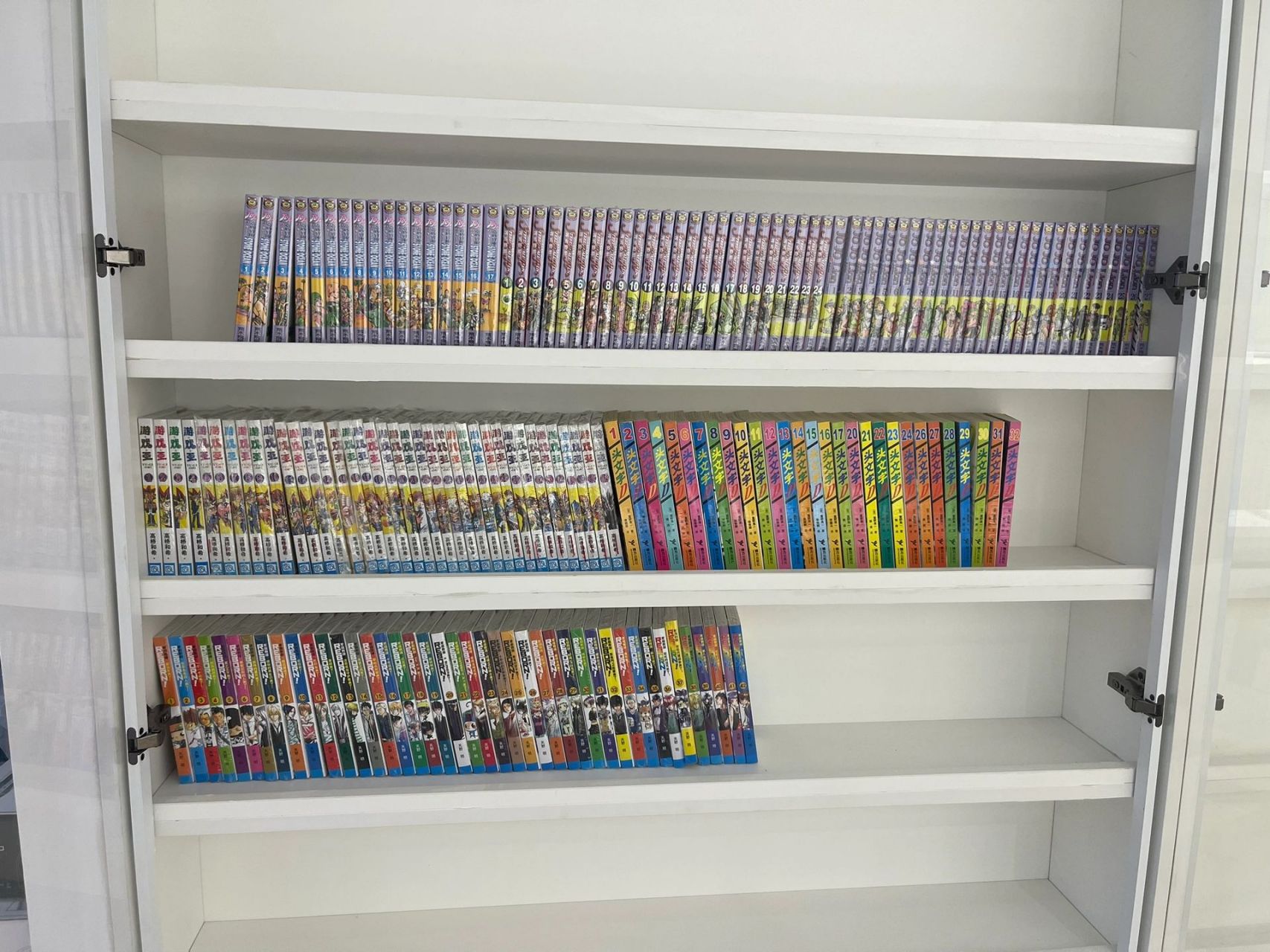 漫画柜还是打的小了 还有这么多典藏版要拆出来,好麻烦 #家的一万种