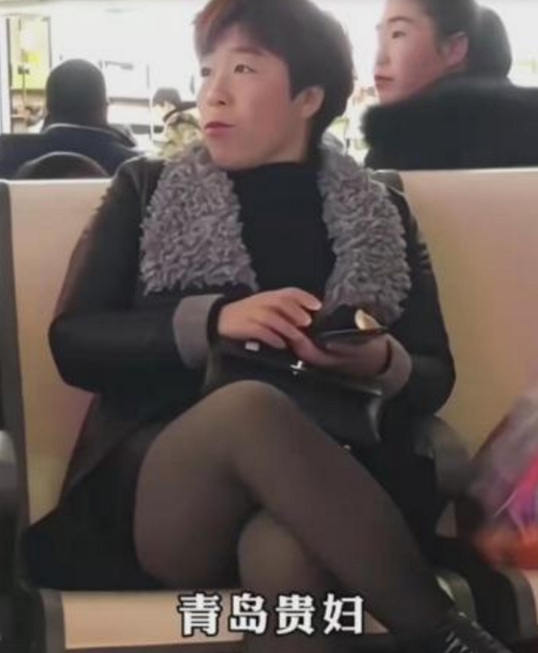 黄渤的姐姐来了