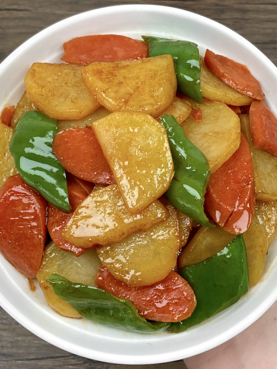 跟我妈学的青椒火腿土豆片真的泰香了!