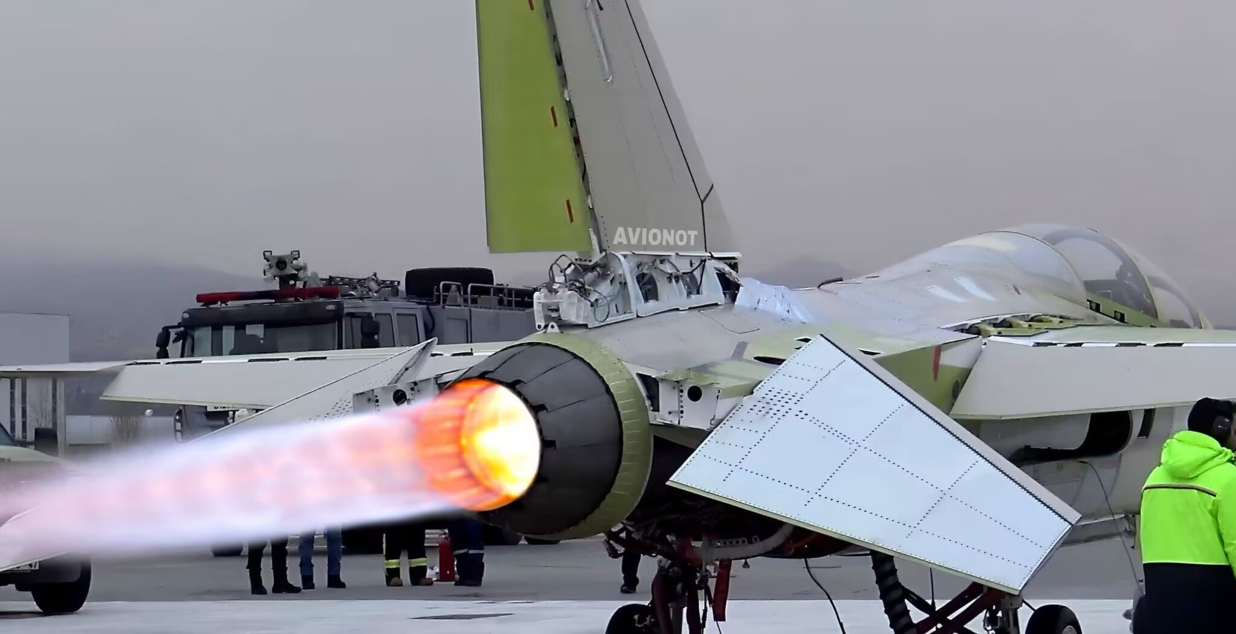 又一款军用飞机使用f404涡扇发动机,这几十年,使用f404和f414发动机的