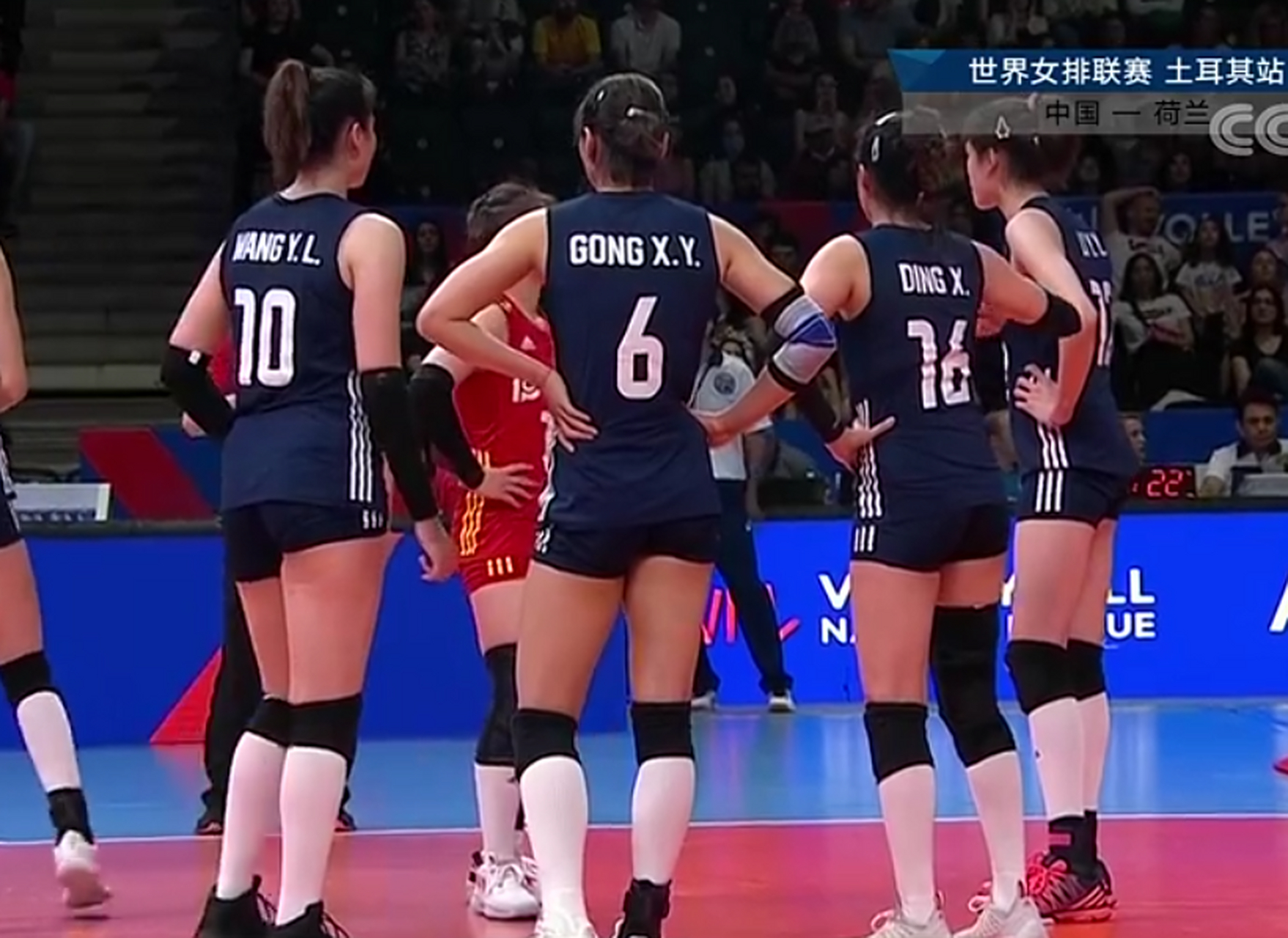 中国女排vs意大利女排首发阵容出炉: 中国女排首发阵容:主攻:李盈莹