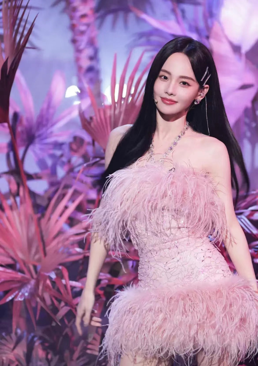 张嘉倪《浪姐》造型太赞了!