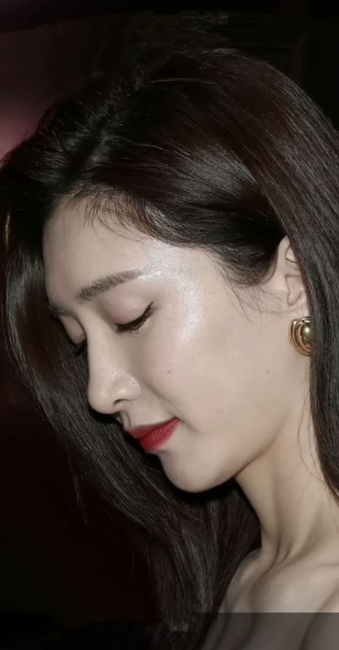 江疏影的生活照真好,从头发到脚趾[滑稽]