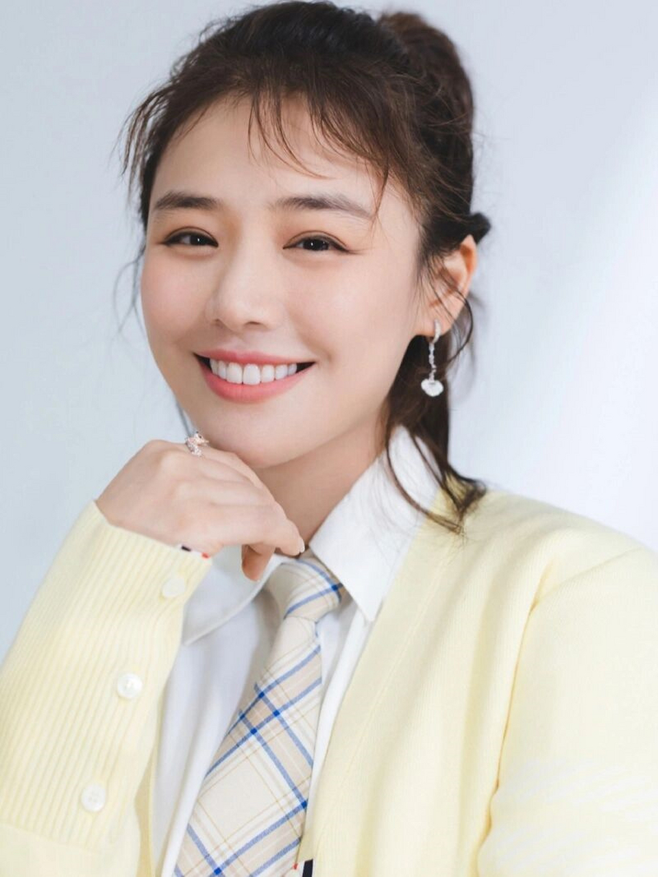 蒋雯丽马思纯之间的事  2016年,蒋雯丽公司的成功套现13.