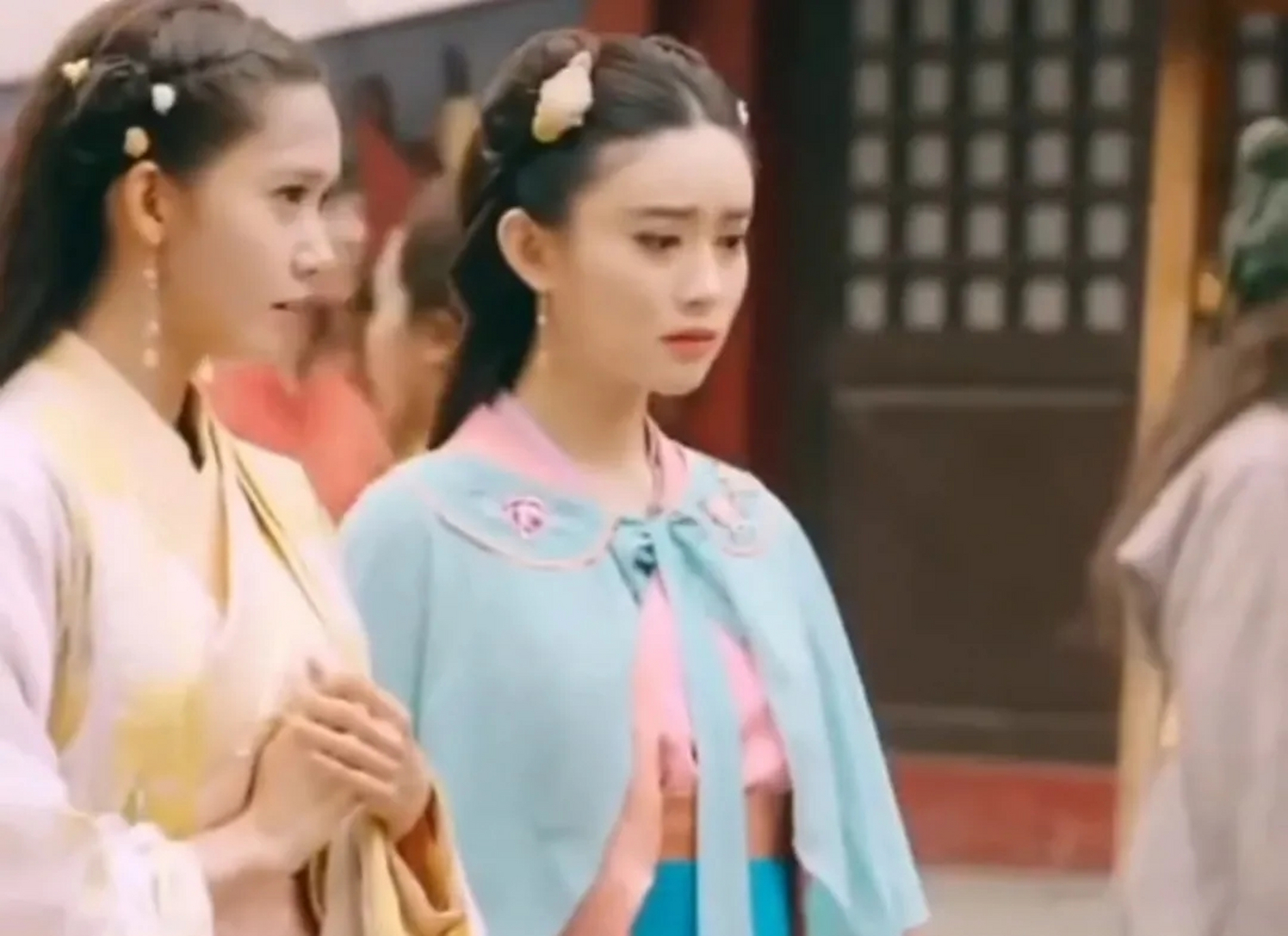 孟子义谈到拍第一部剧《武神赵子龙》的时候,本来非常不想演丫鬟,但