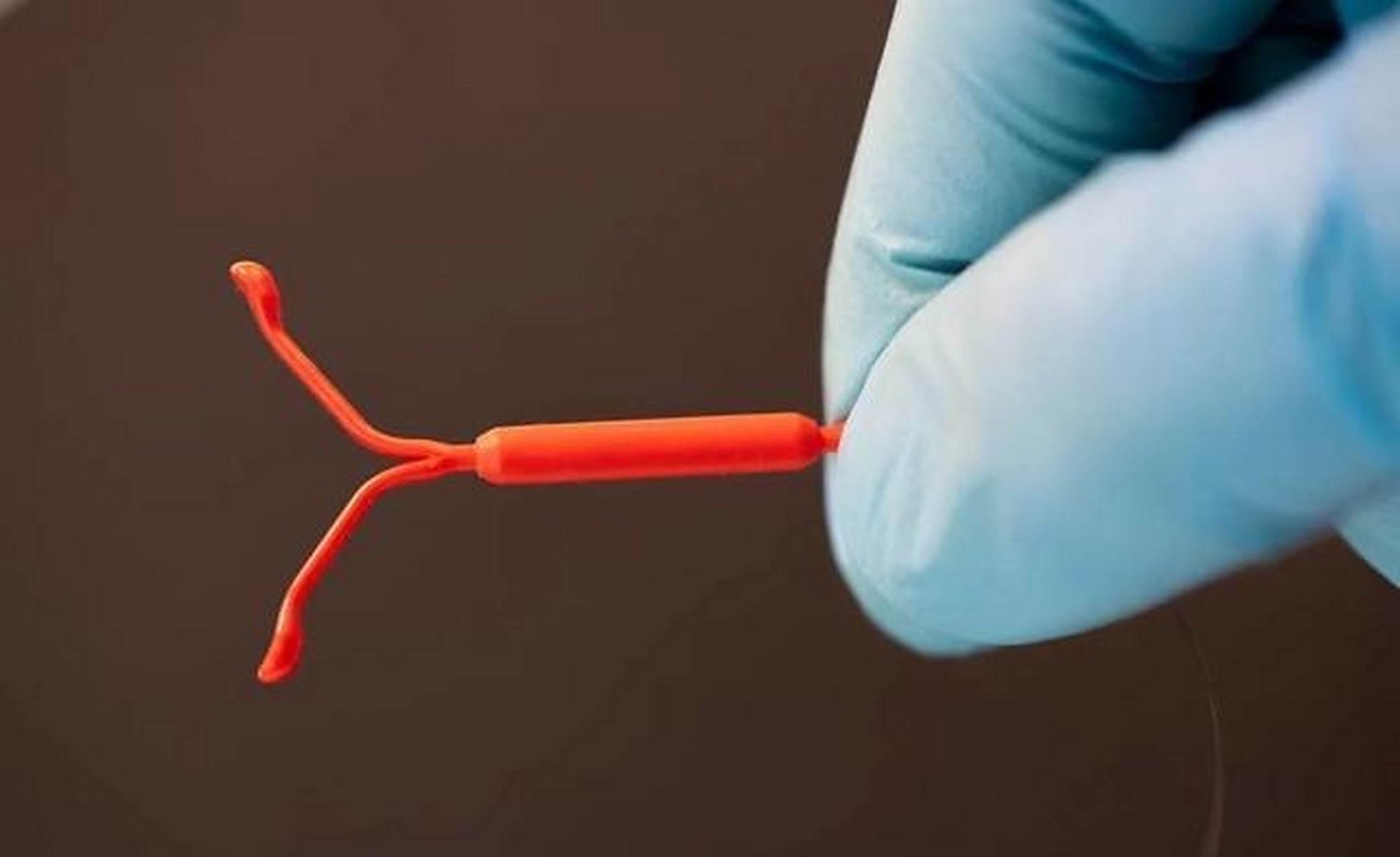 曼月乐环里面的主要成分是孕激素,它放到子宫内之后,就等于无形中增加