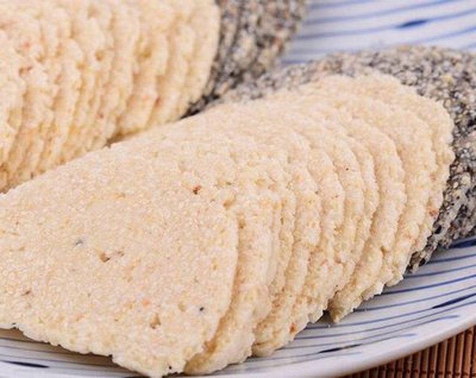 孝感麻糖 湖北孝感地区的特色地方名产孝感麻糖,被美食家评价为香,甜