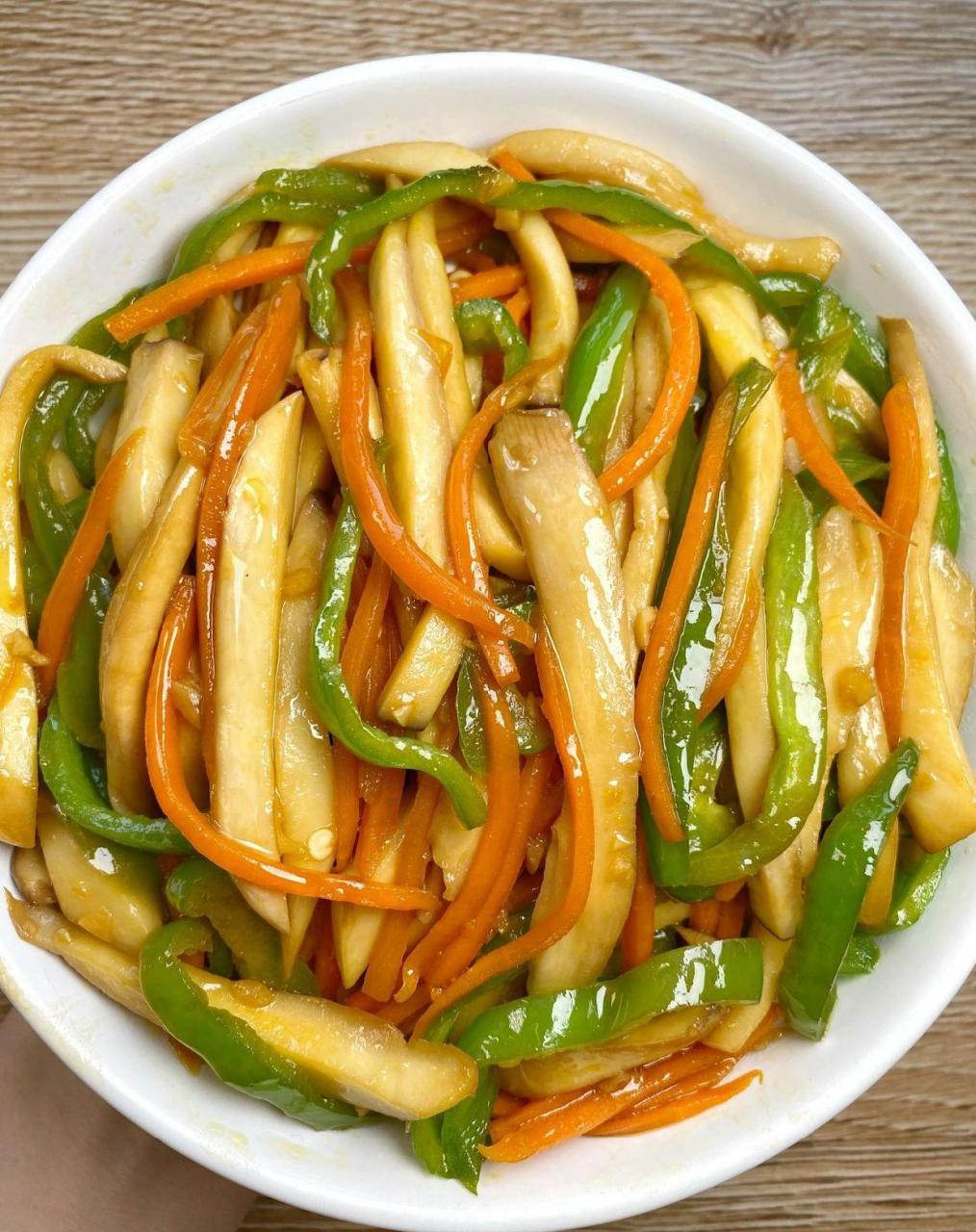 兔年"正月里"美食分享:素炒杏鲍菇