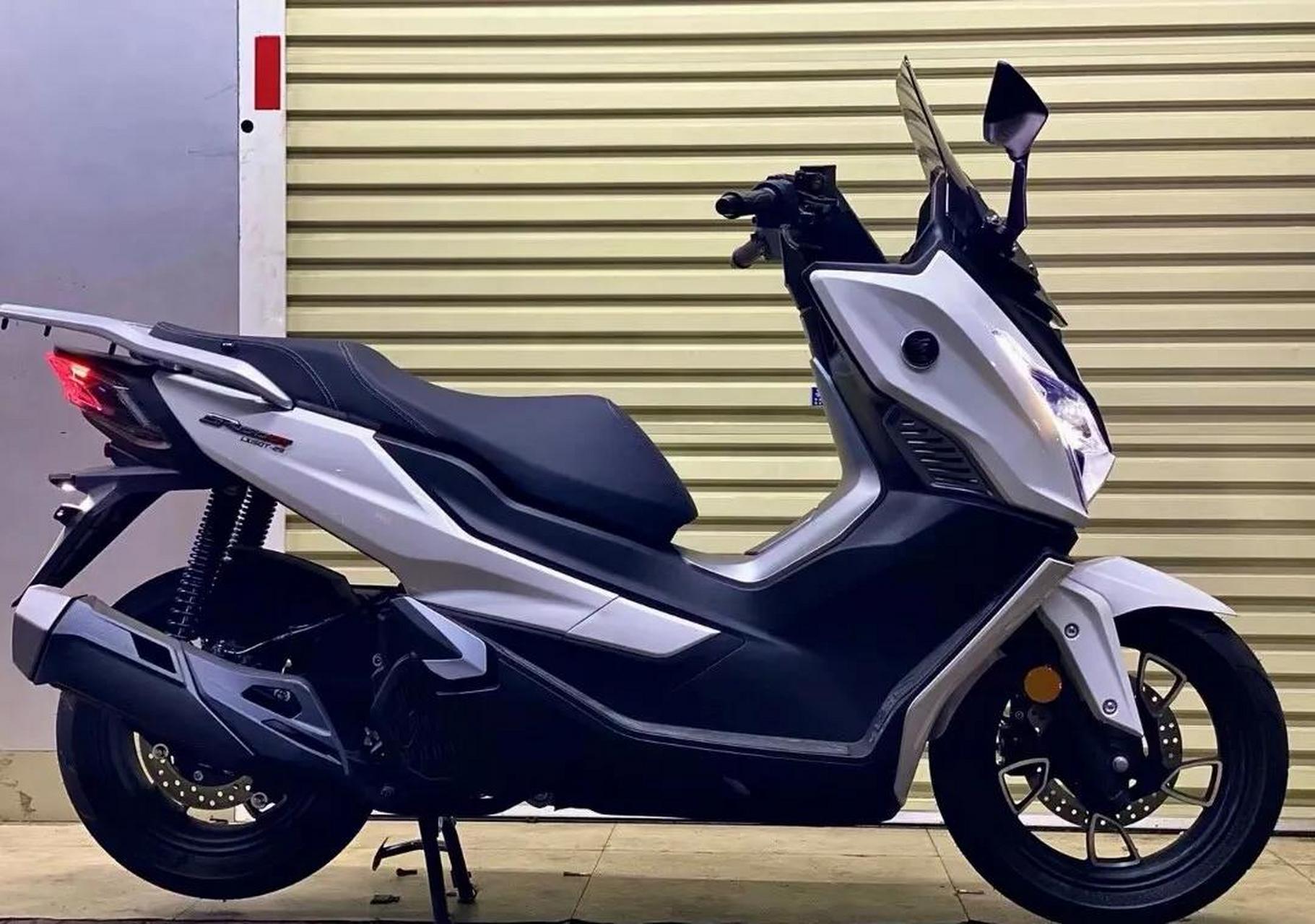 无极深谙国产摩托的生存之道:性价比高.