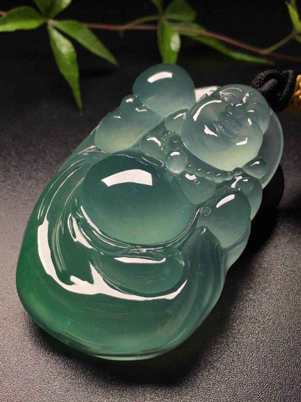 翡翠上蜡是什么意思?