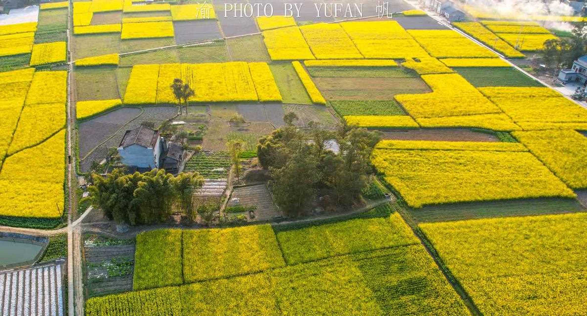 这里叫高庙村,位于三块石电站旁边,是一个极为普通的村庄,我们前去拍