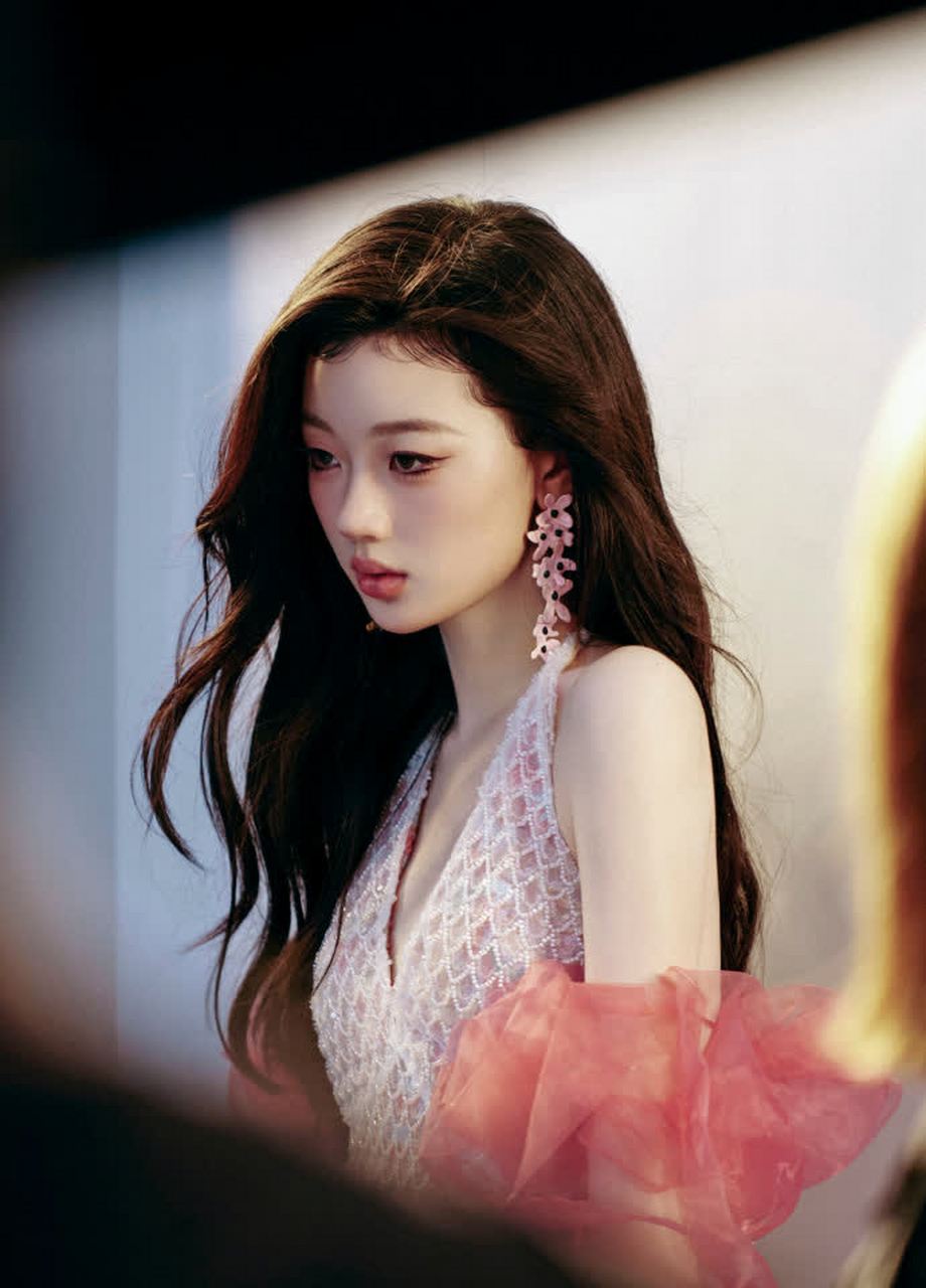 星闻#   丢一组单依纯花絮~   单依淳为何有一种恶毒的感觉?