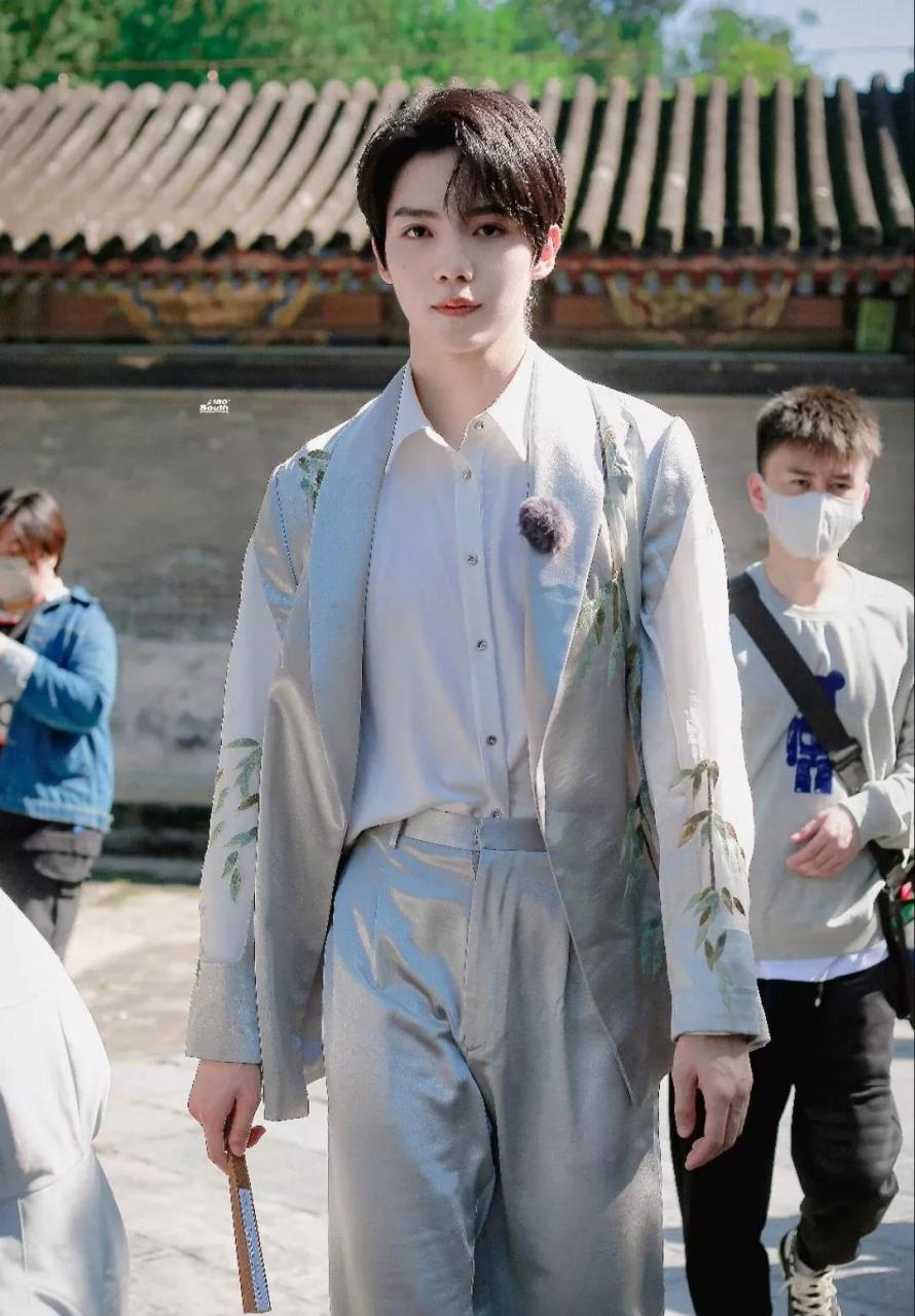 gif创作人# 杨紫罗一舟有新合作?一部电视剧《第二十八年春》!