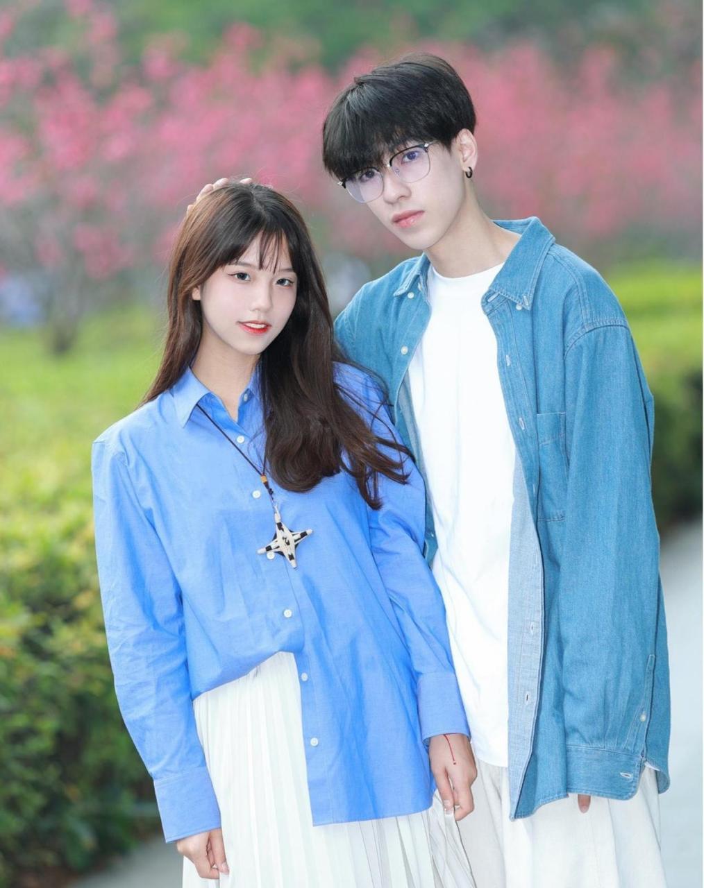 蓝色情侣装,情侣户外写真