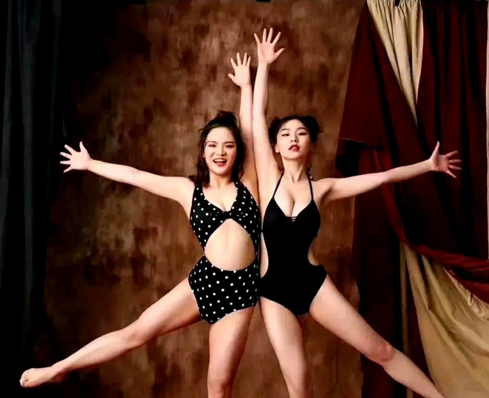 瘦下来后,金靖真的变得非常漂亮,散发着浓郁的女人味,令人惊艳迷醉.