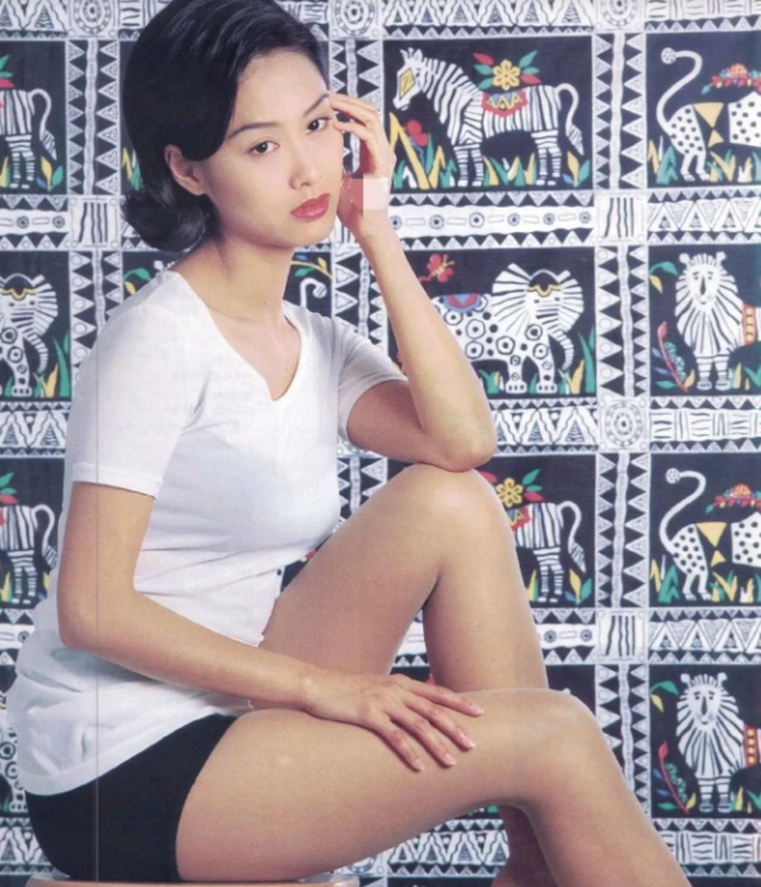 朱茵很有女人味 也很有气质,很漂亮