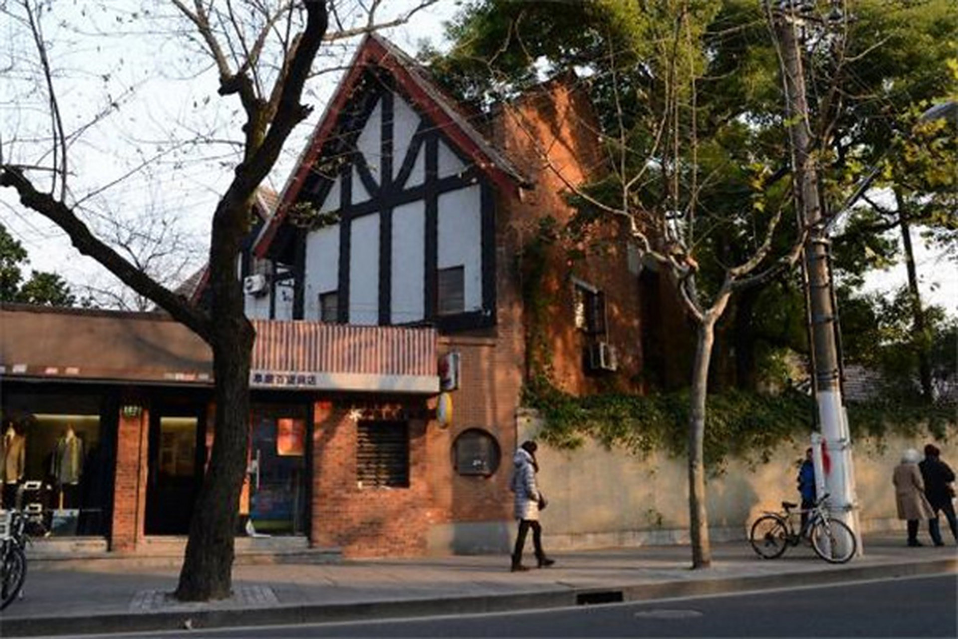 上海法租界必去10个地点, 去过三个算不错: 一,东正圣母大堂 二,东平