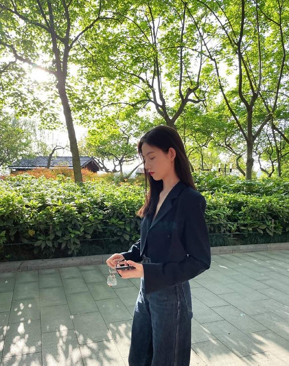 美女李佳宁迷人美照欣赏