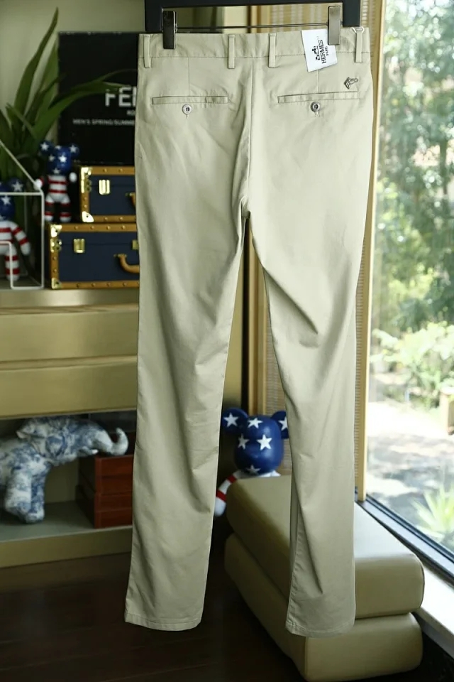 今日分享:爱马仕西裤微弹力面料 随意百搭 久洗不变形 不变色 经过