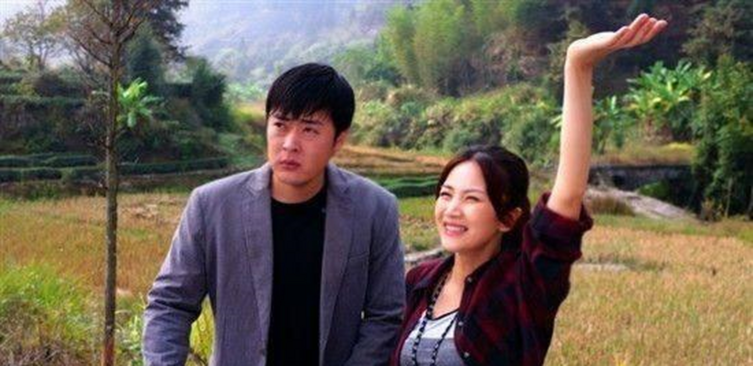 野鸭子的女主的名字叫娜娜,由演员曹曦文饰演这个角色