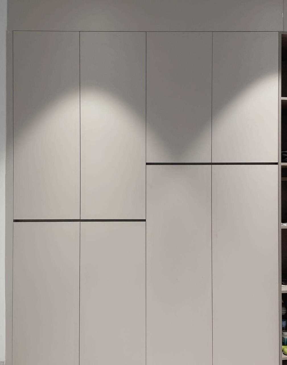 主卧衣柜兔宝宝银梨多层板柜体象牙白柜体 巴宝莉灰欧松板这个灰是