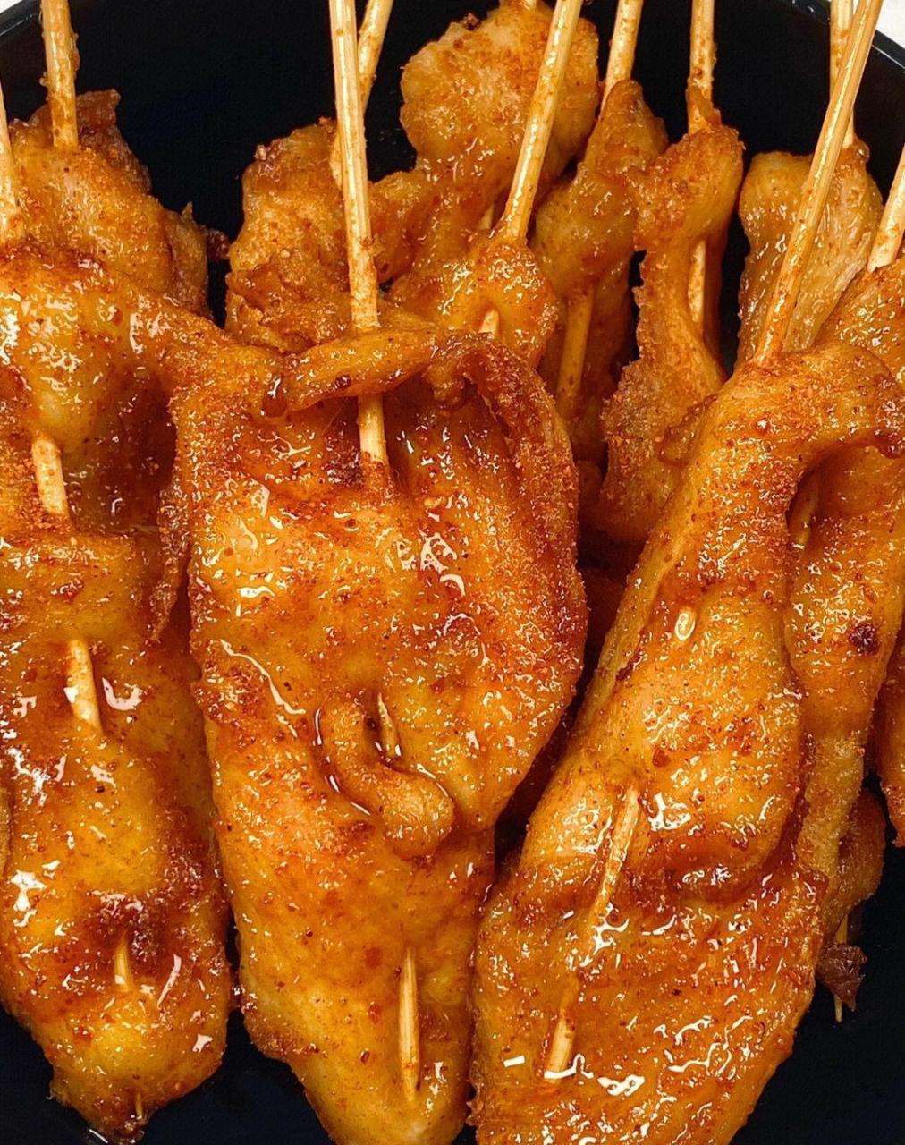 路边摊的炸里脊串被我复刻出来了[比心] 酥酥嫩嫩的,在家实现里脊肉串