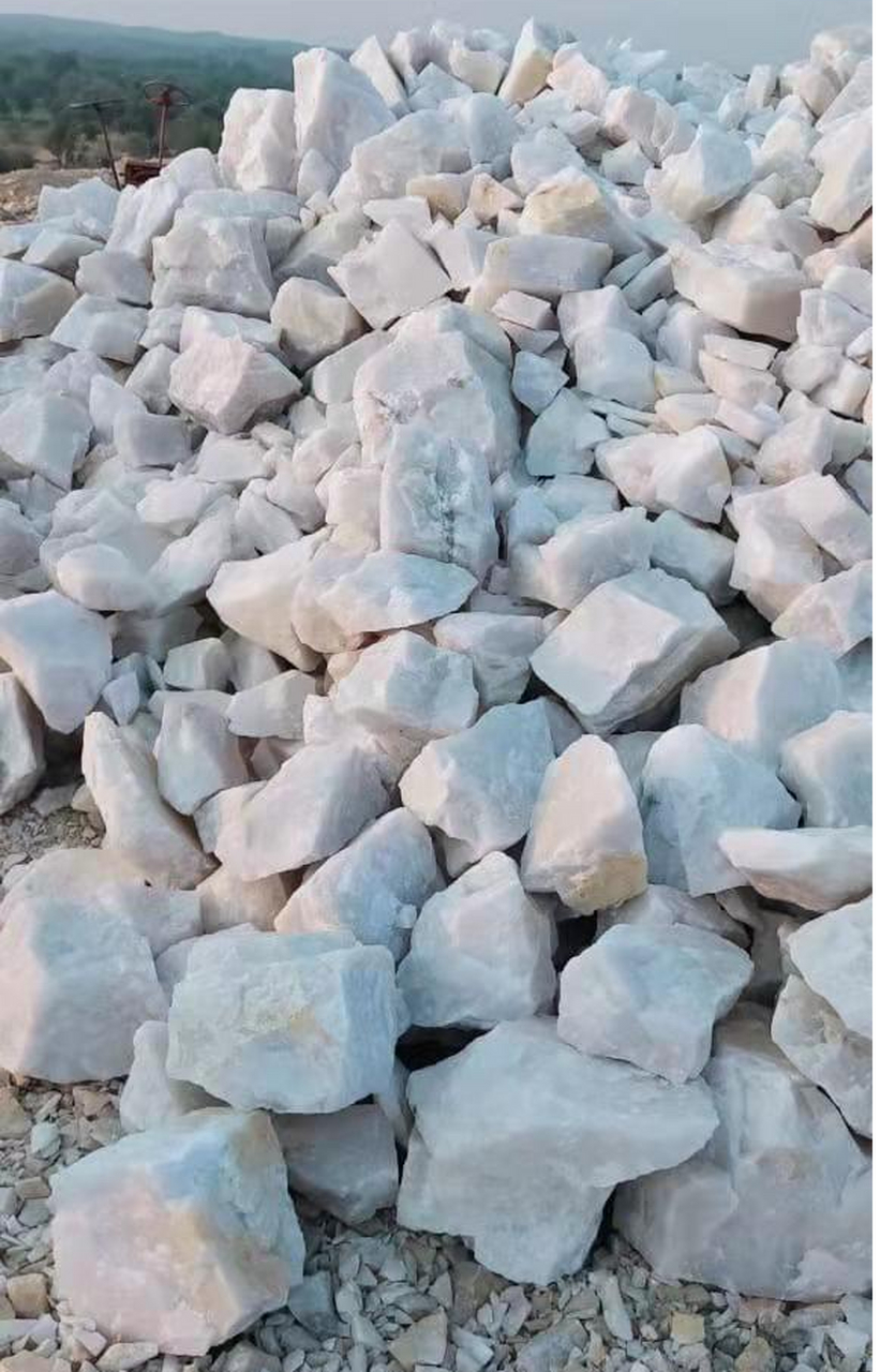 山鲁消息:新疆阿勒泰一石英砂矿采矿权将出让 山鲁重工获悉,近日新疆