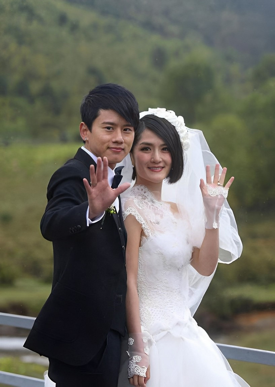 4月10日,谢娜和张杰正式起诉上海雅銮房产经纪公司,霍某某等,因吴这