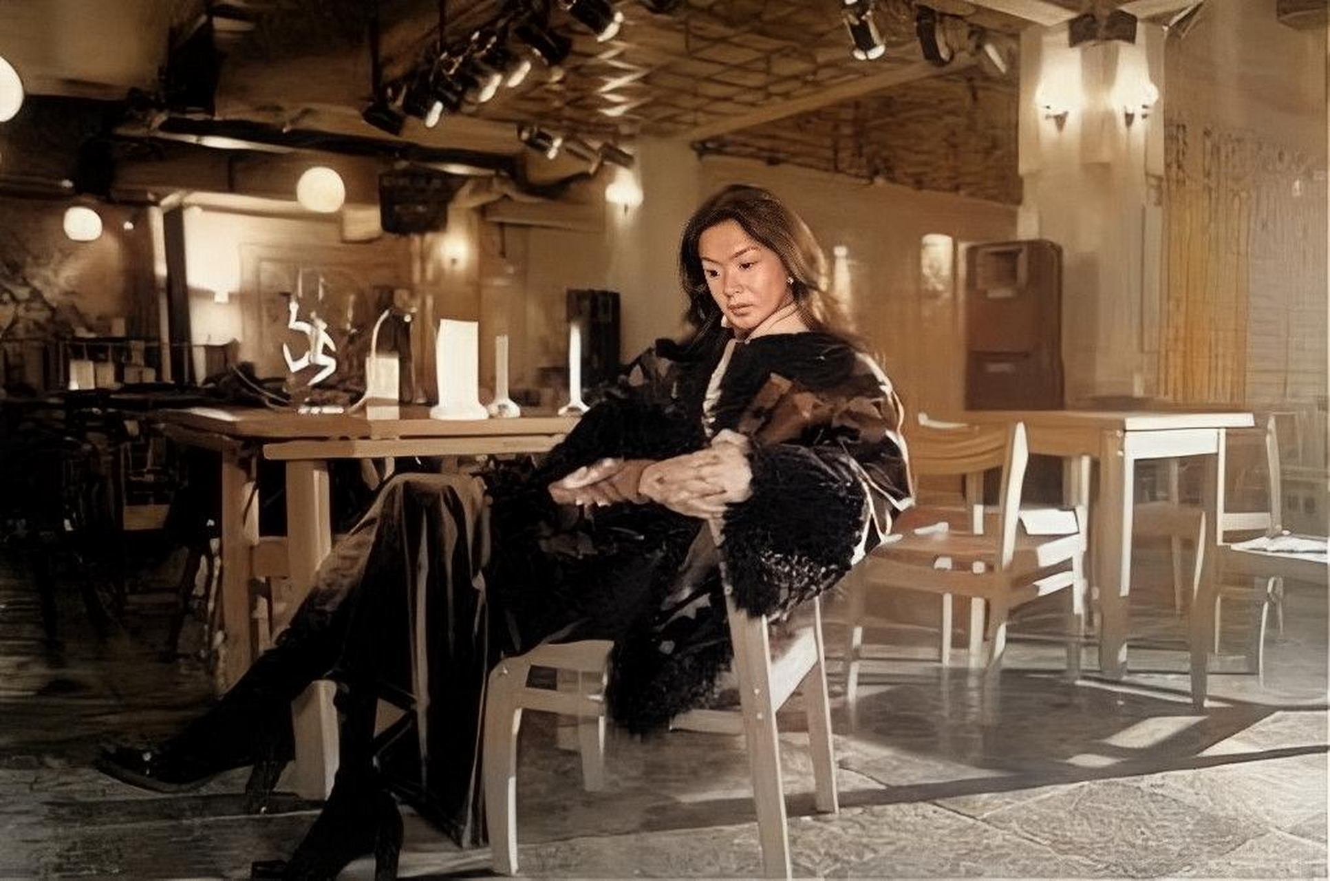 1999年,金星在三里屯开了一家名为"半梦"的酒吧.